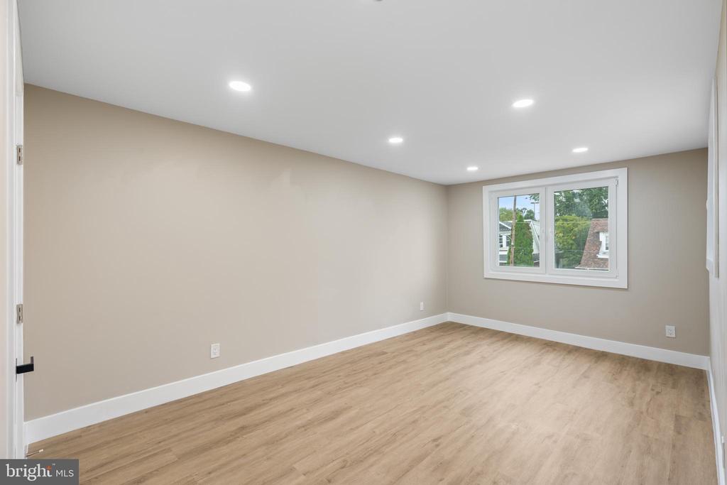 340 E Vernon Rd