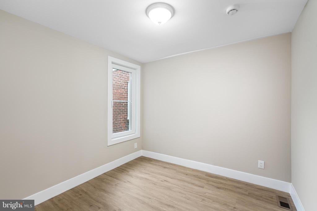 340 E Vernon Rd