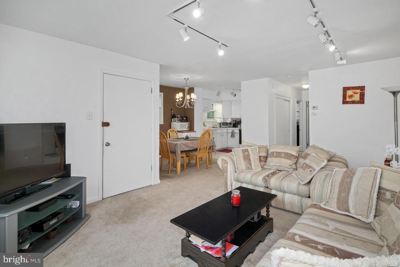 2702 CRANSTON RD