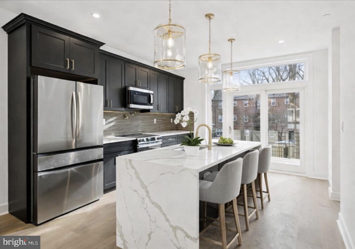 530 E BRINTON STREET