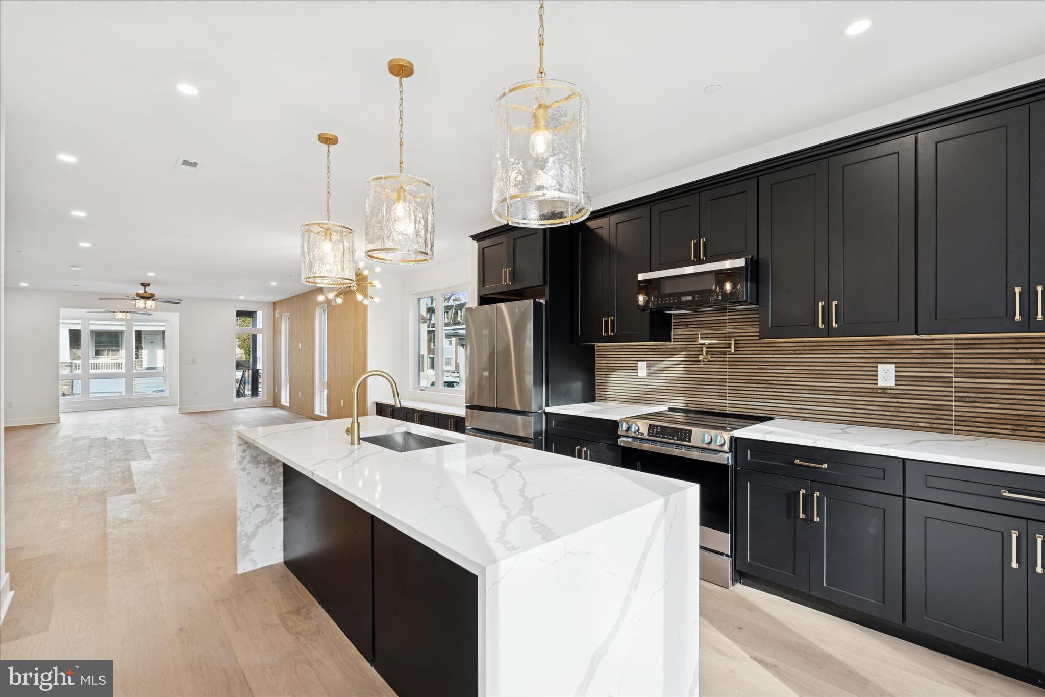 530 E BRINTON STREET