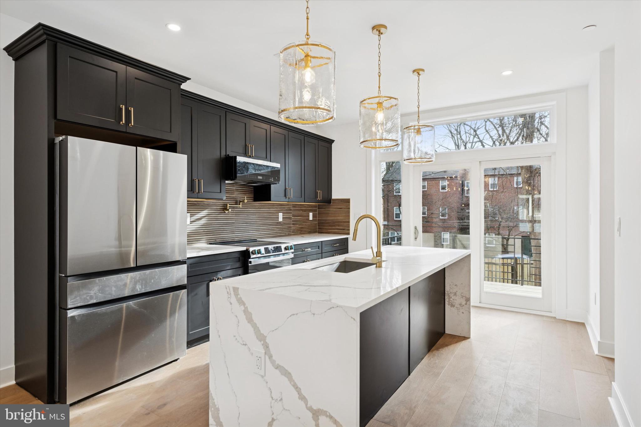 530 E BRINTON STREET