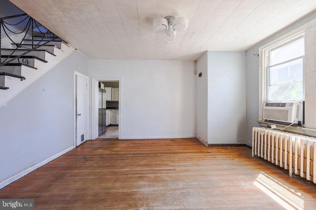 7339 WHITAKER AVENUE