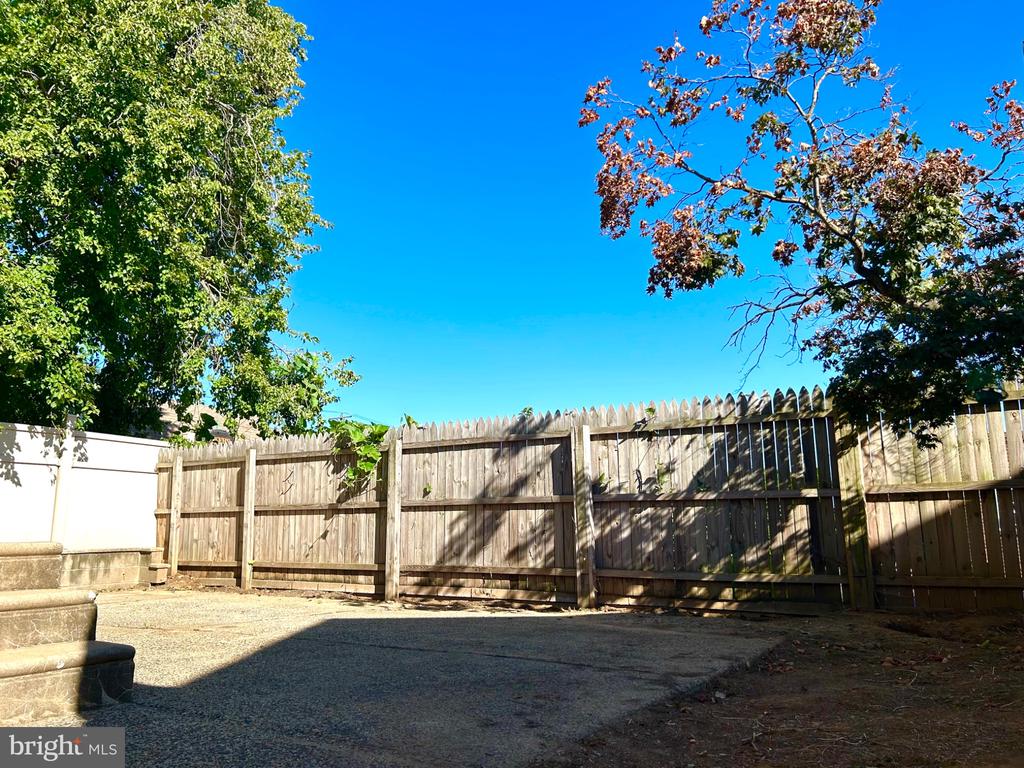 7339 WHITAKER AVENUE