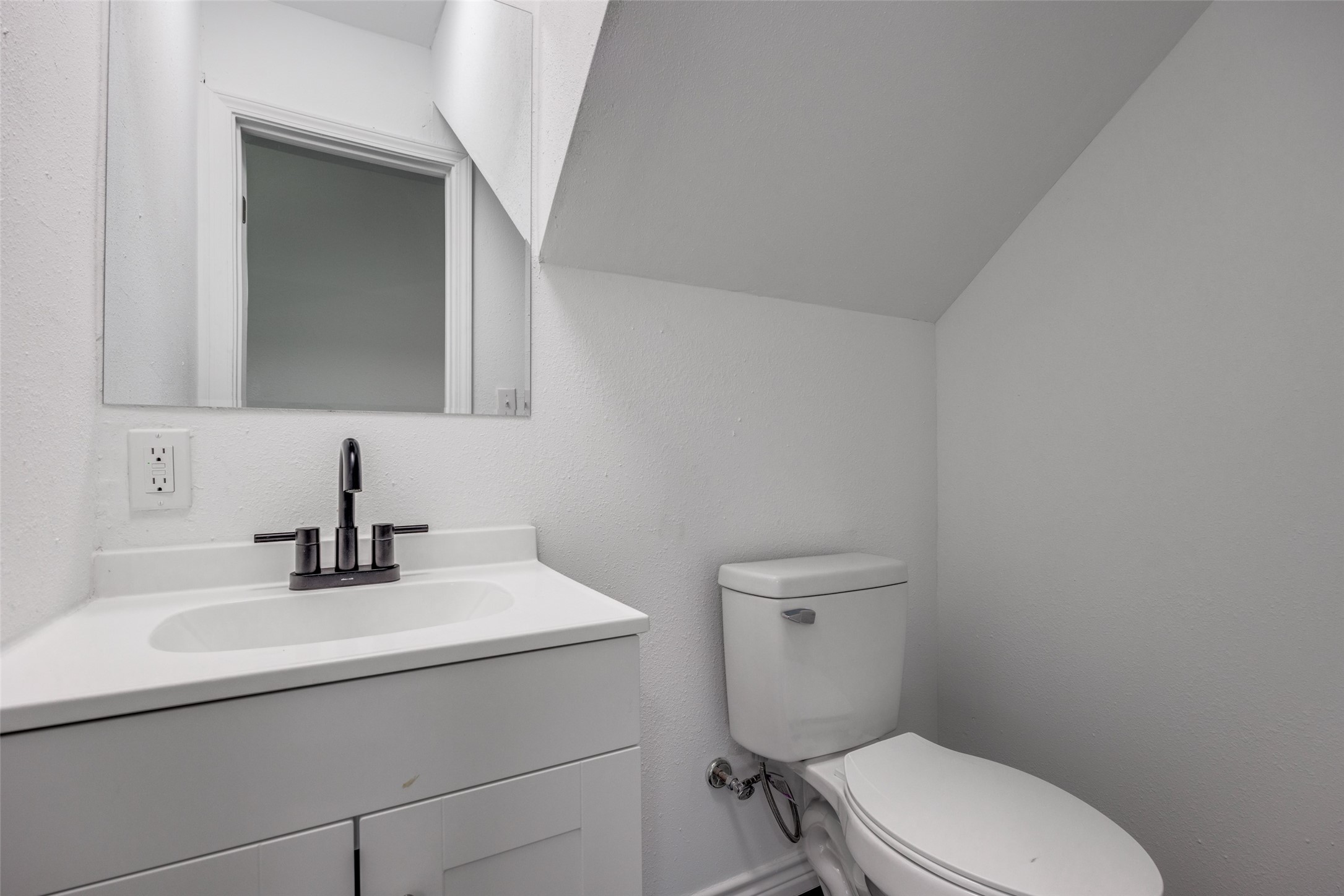 3202 N Calais Street