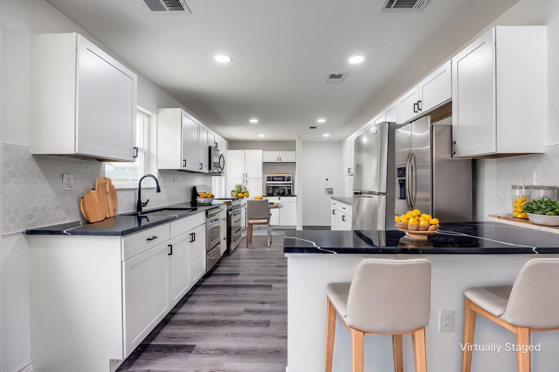 3202 N Calais Street