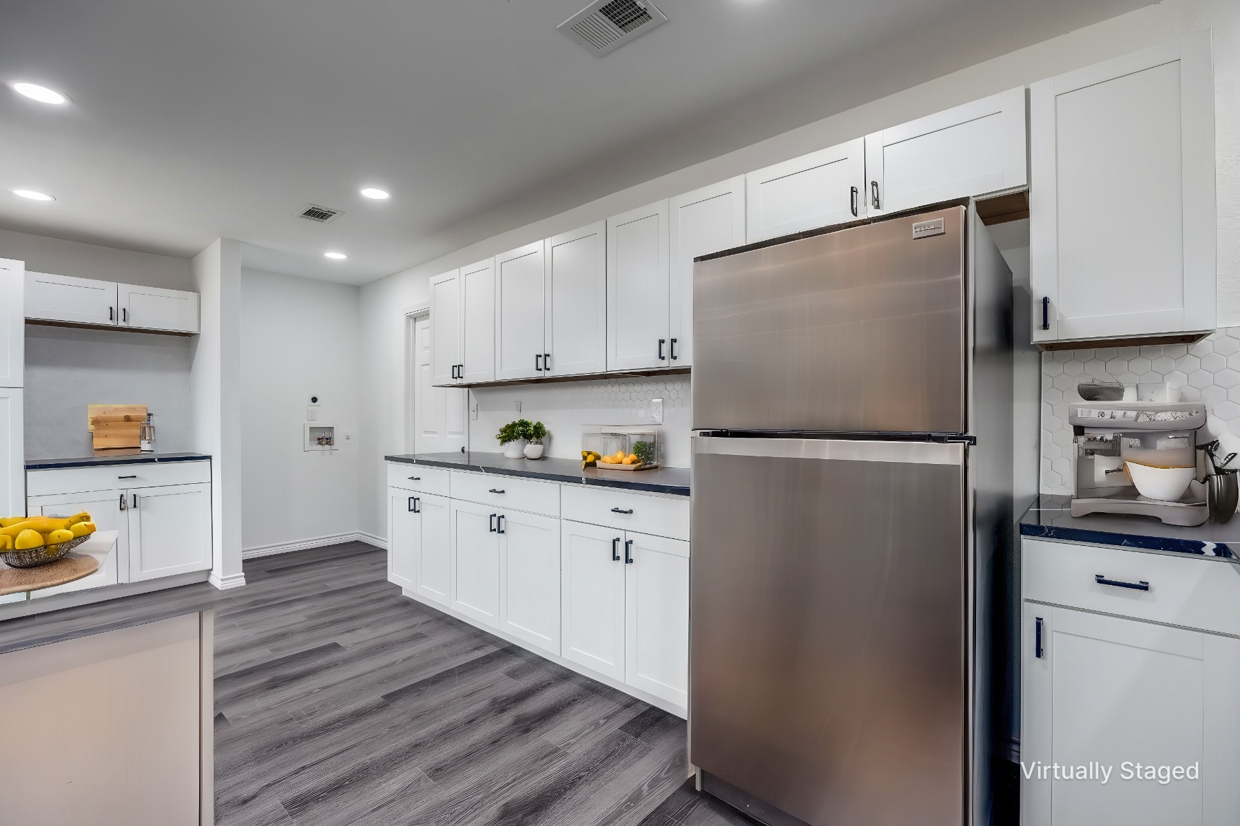 3202 N Calais Street