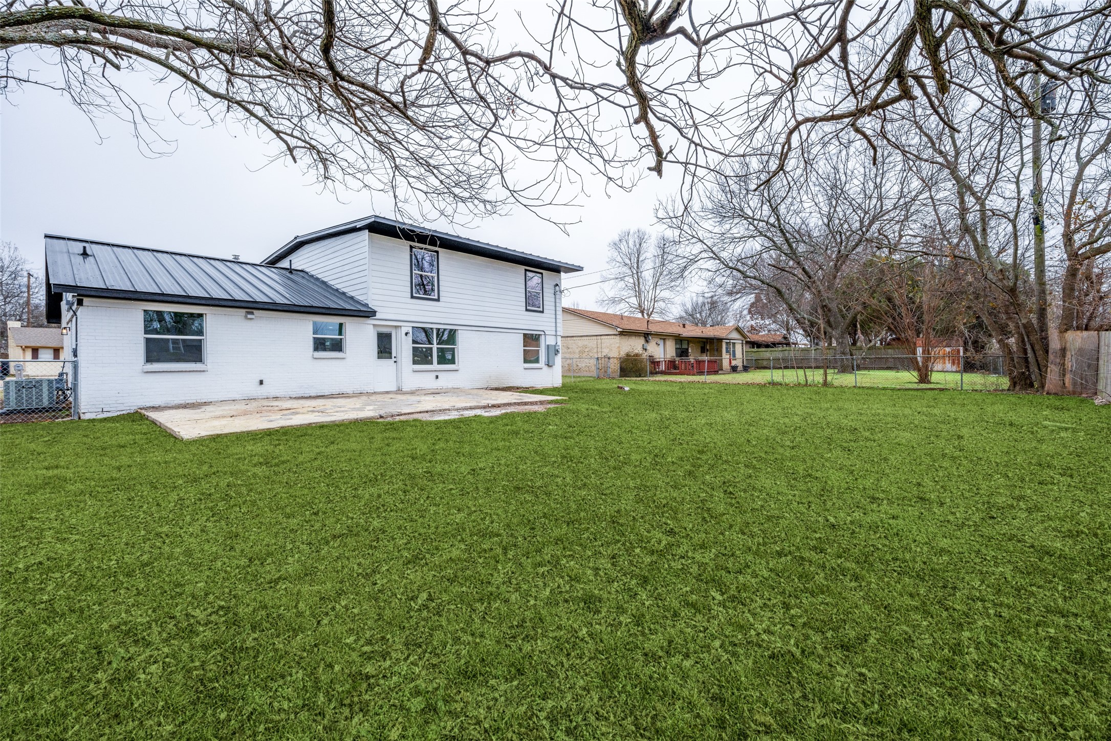 3202 N Calais Street