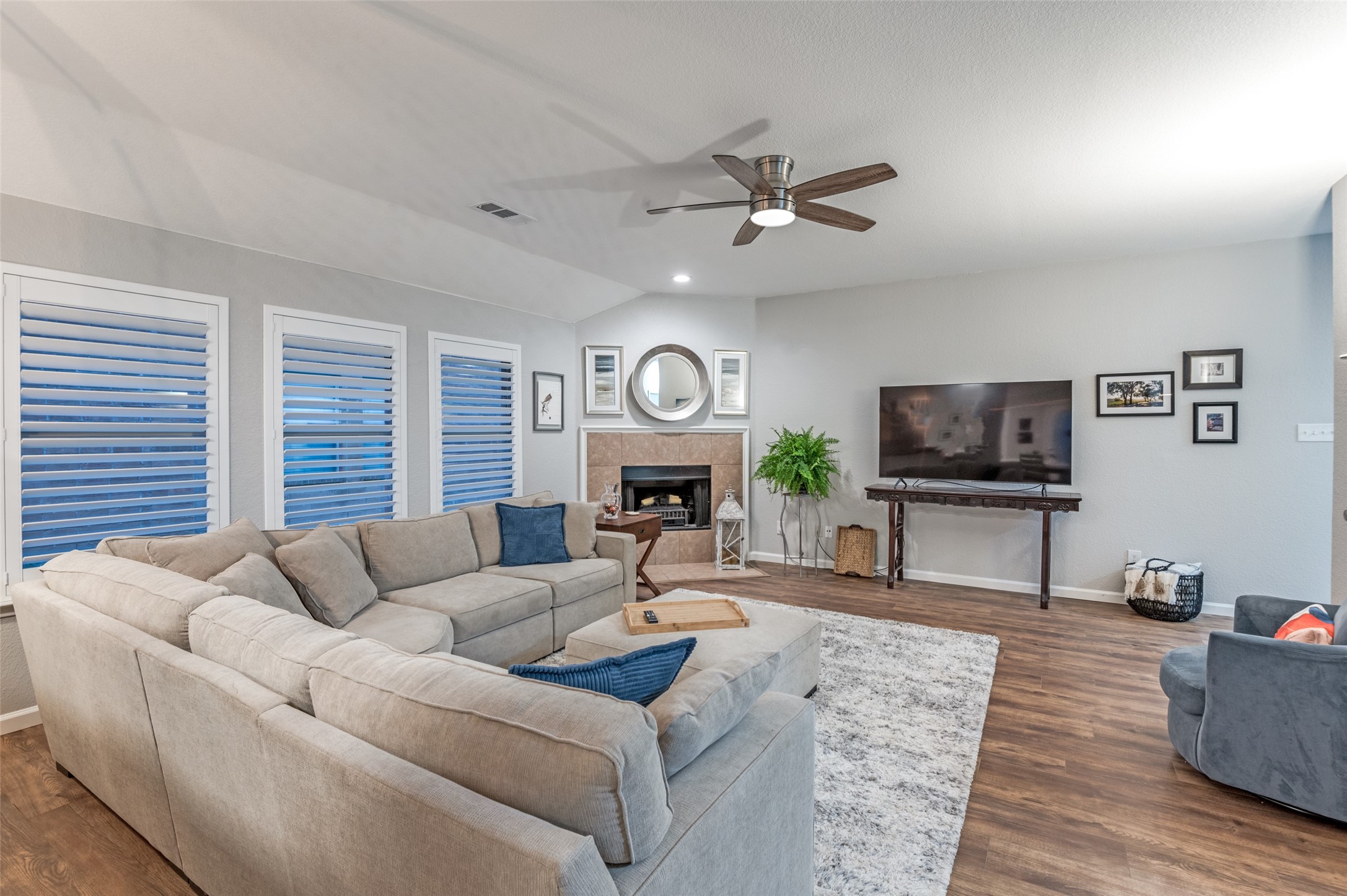 3305 Hoover Drive