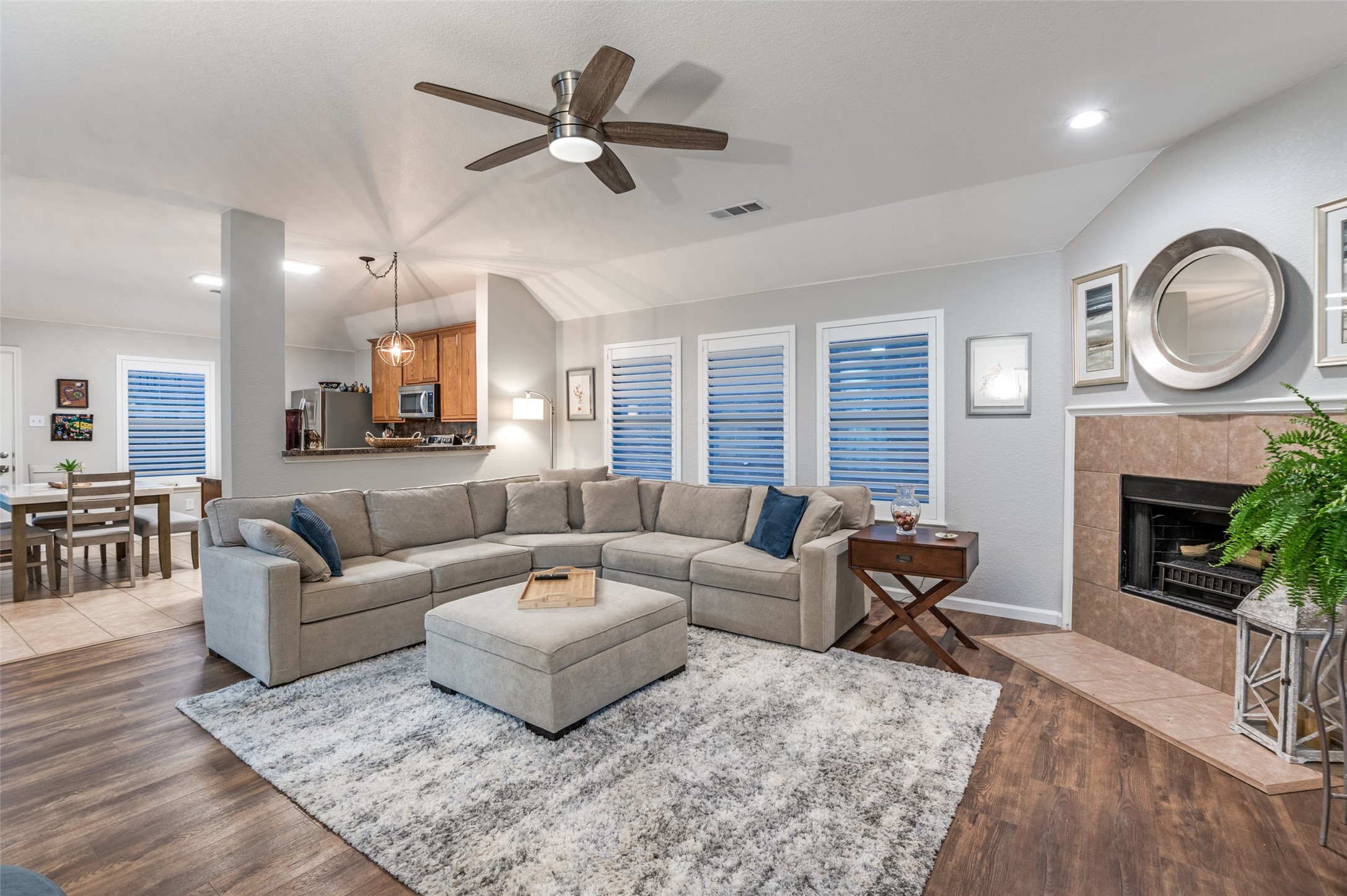 3305 Hoover Drive