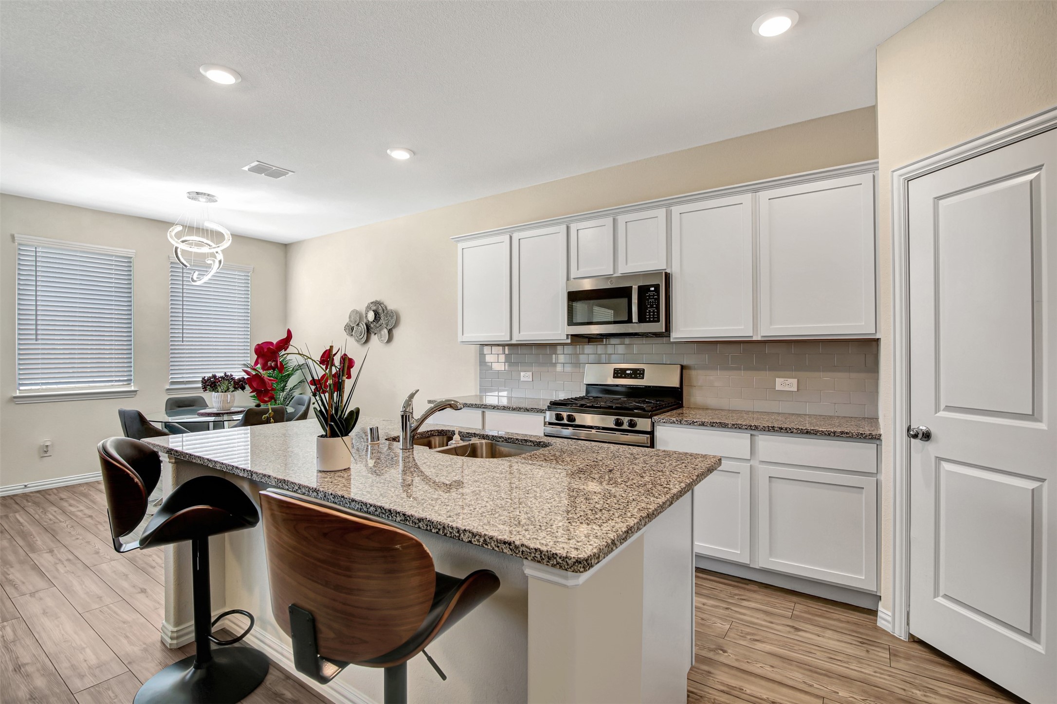 409 Hackberry Street