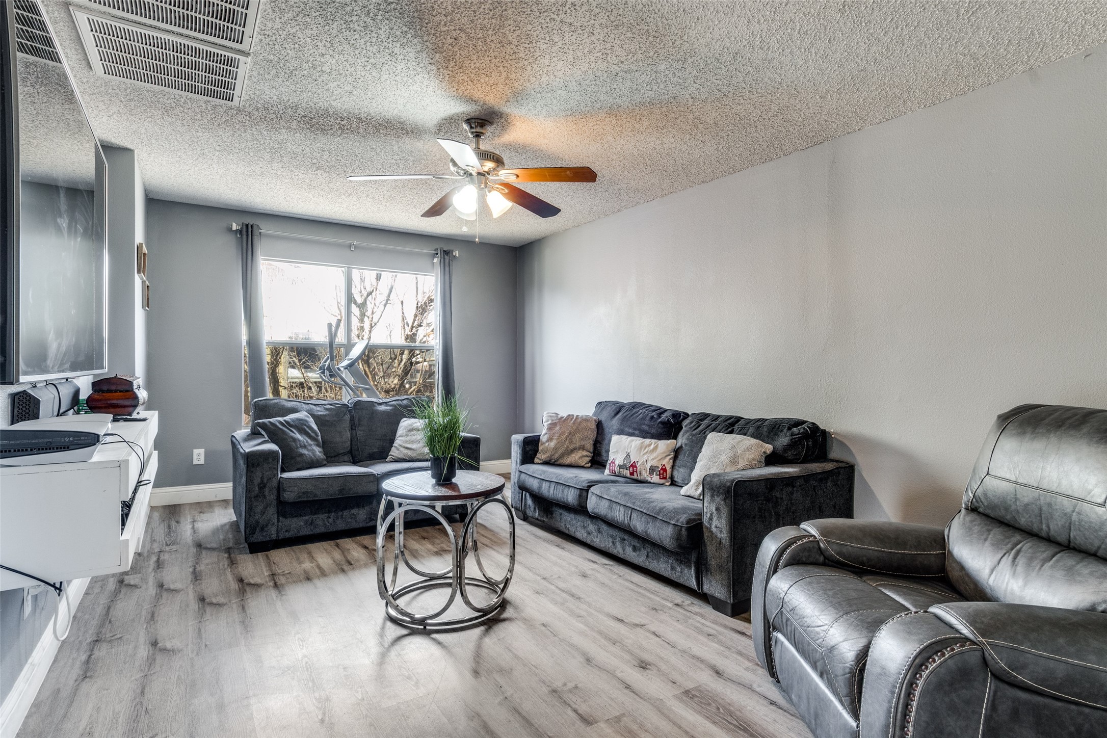 2809 Southridge Drive