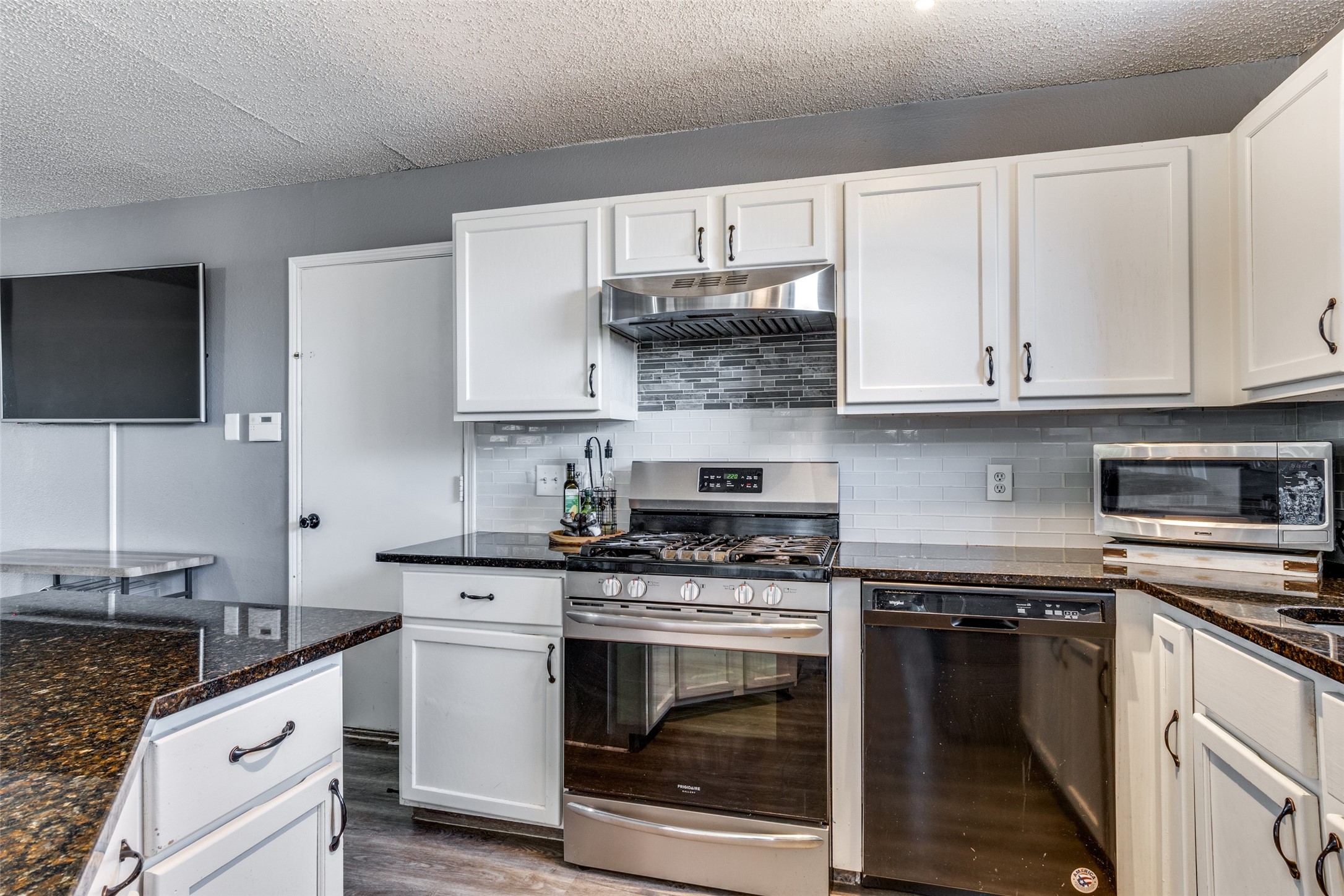 2809 Southridge Drive