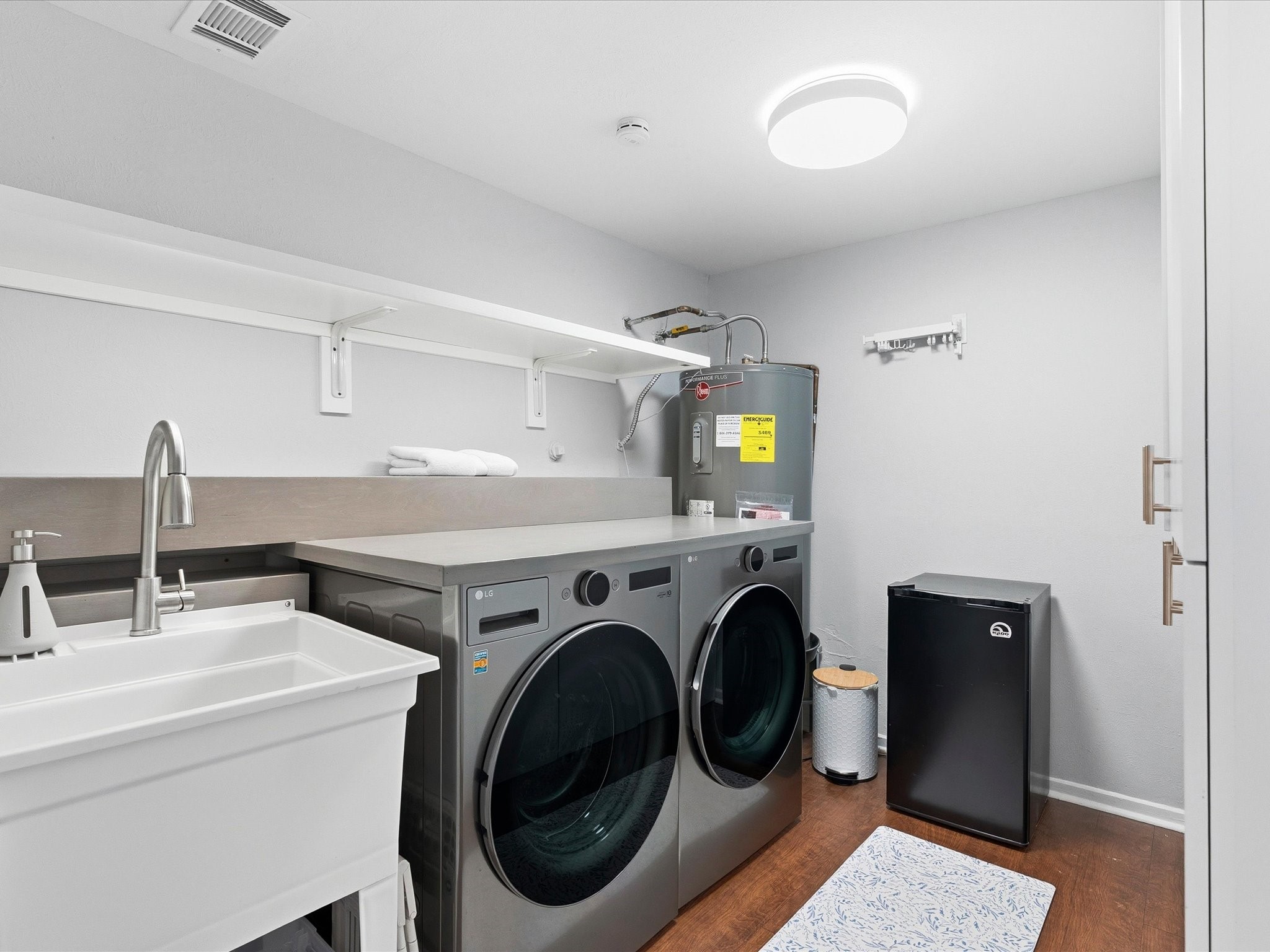 8522 Park Lane 15