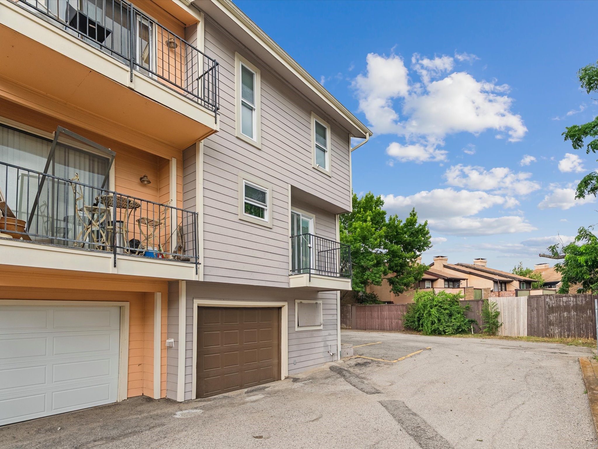 8522 Park Lane 15