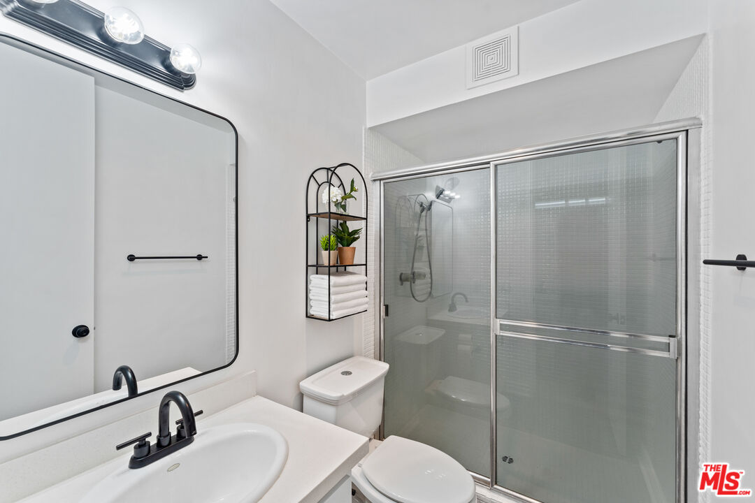 6525 Green Valley Cir Unit: 314