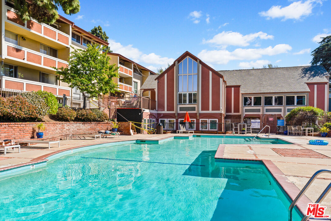 6525 Green Valley Cir Unit: 314