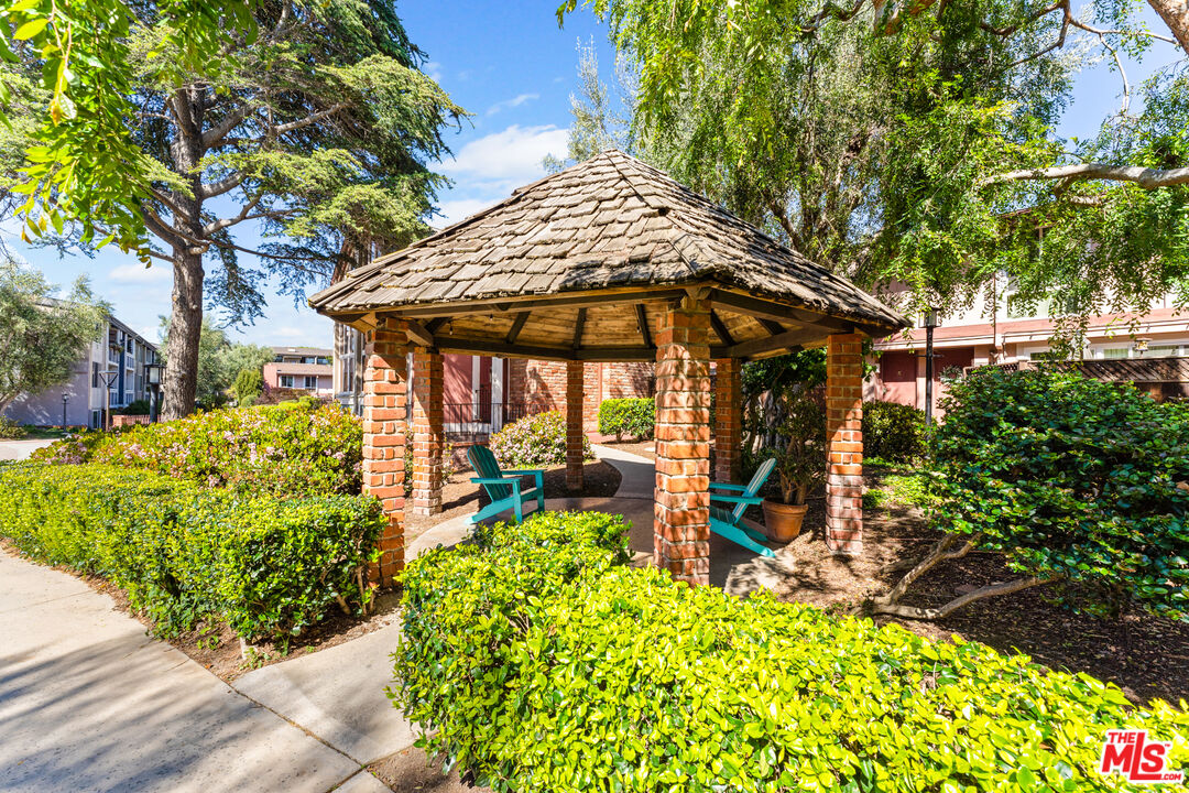 6525 Green Valley Cir Unit: 314