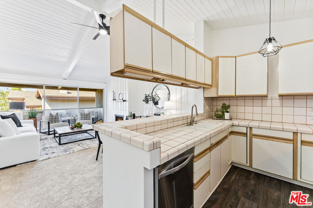 6525 Green Valley Cir Unit: 314