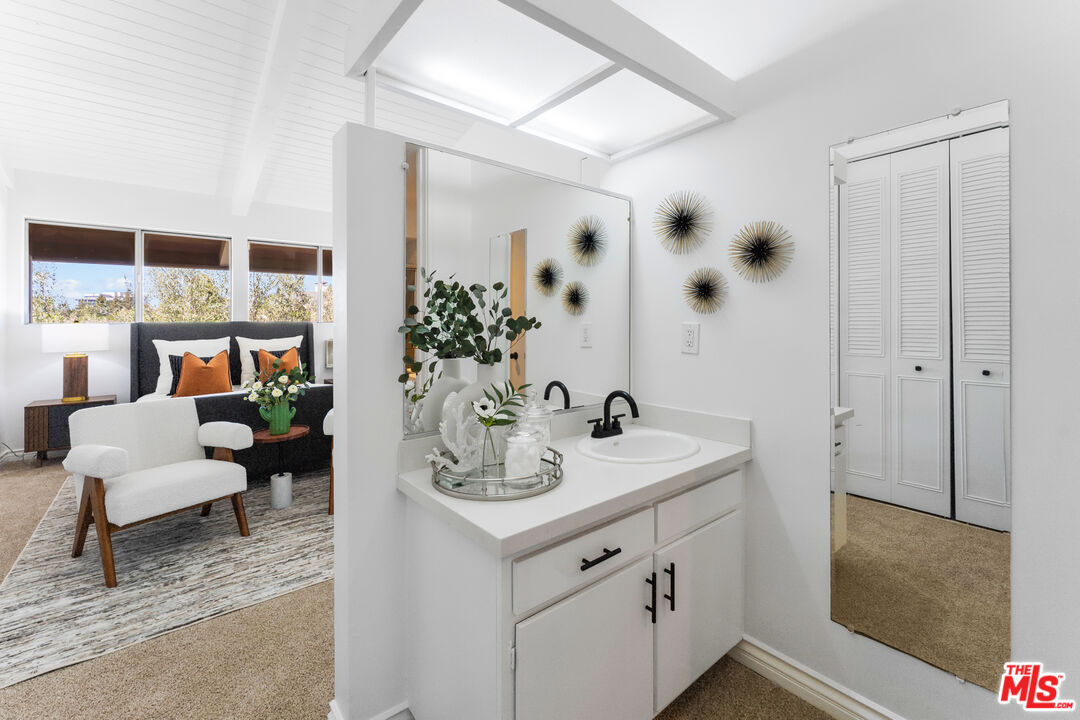 6525 Green Valley Cir Unit: 314