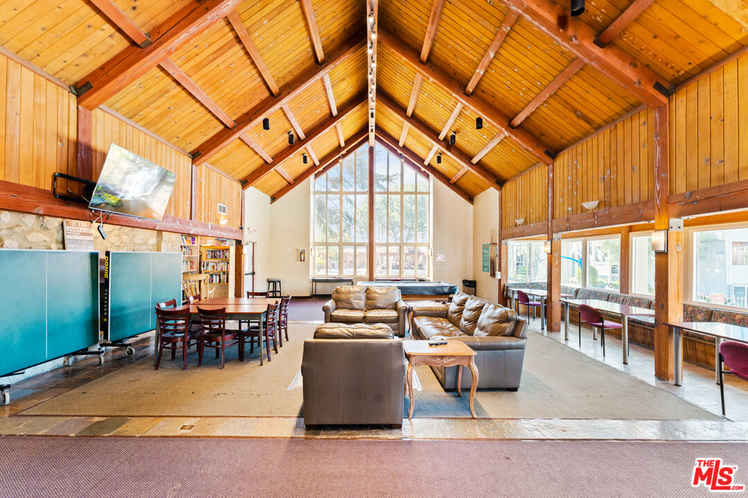 6525 Green Valley Cir Unit: 314