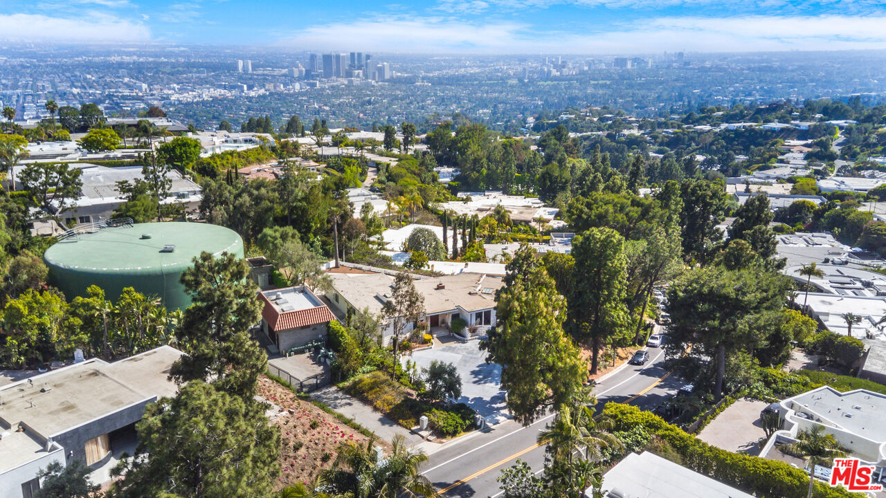1810 Loma Vista Dr