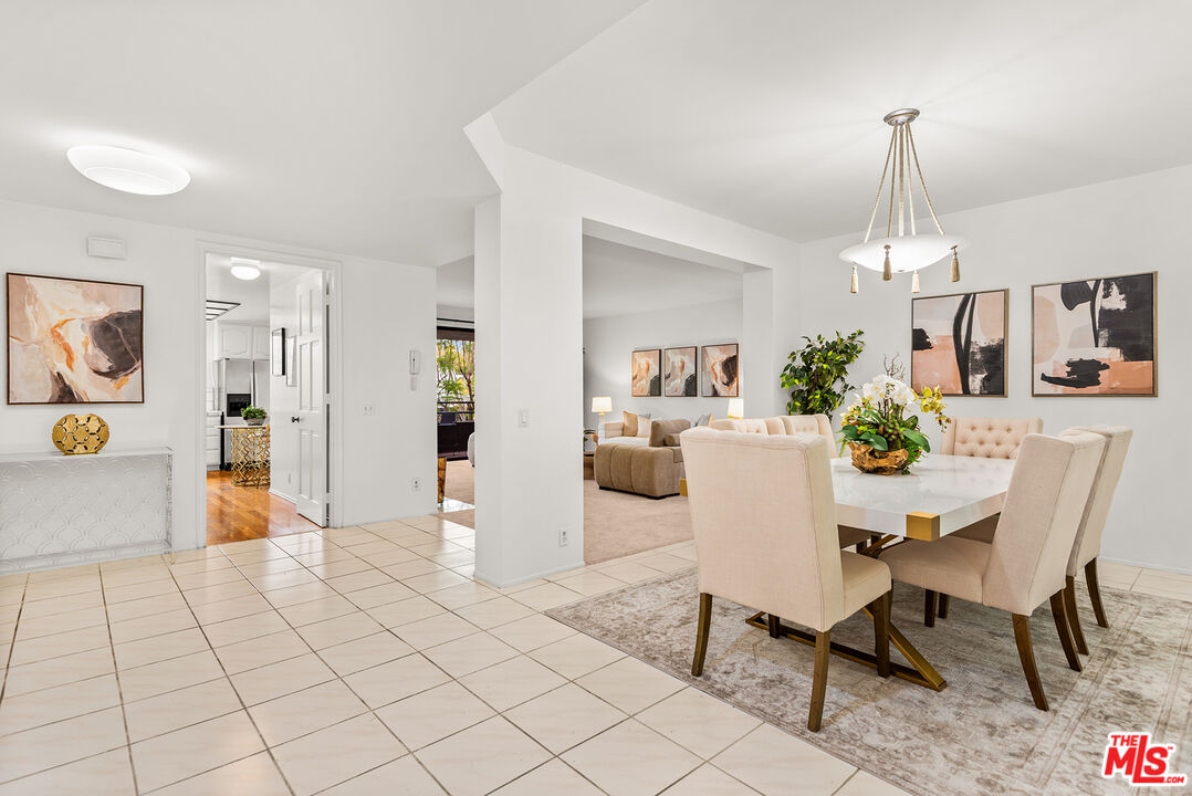 4736 Park Encino Ln Unit: 215