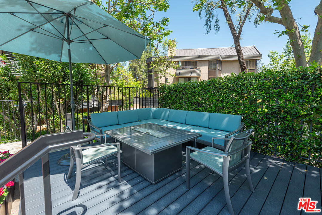 4736 Park Encino Ln Unit: 215
