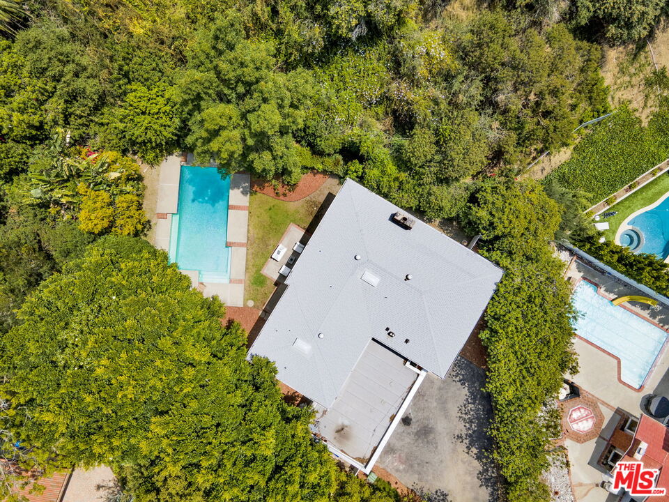 2460 Pesquera Dr