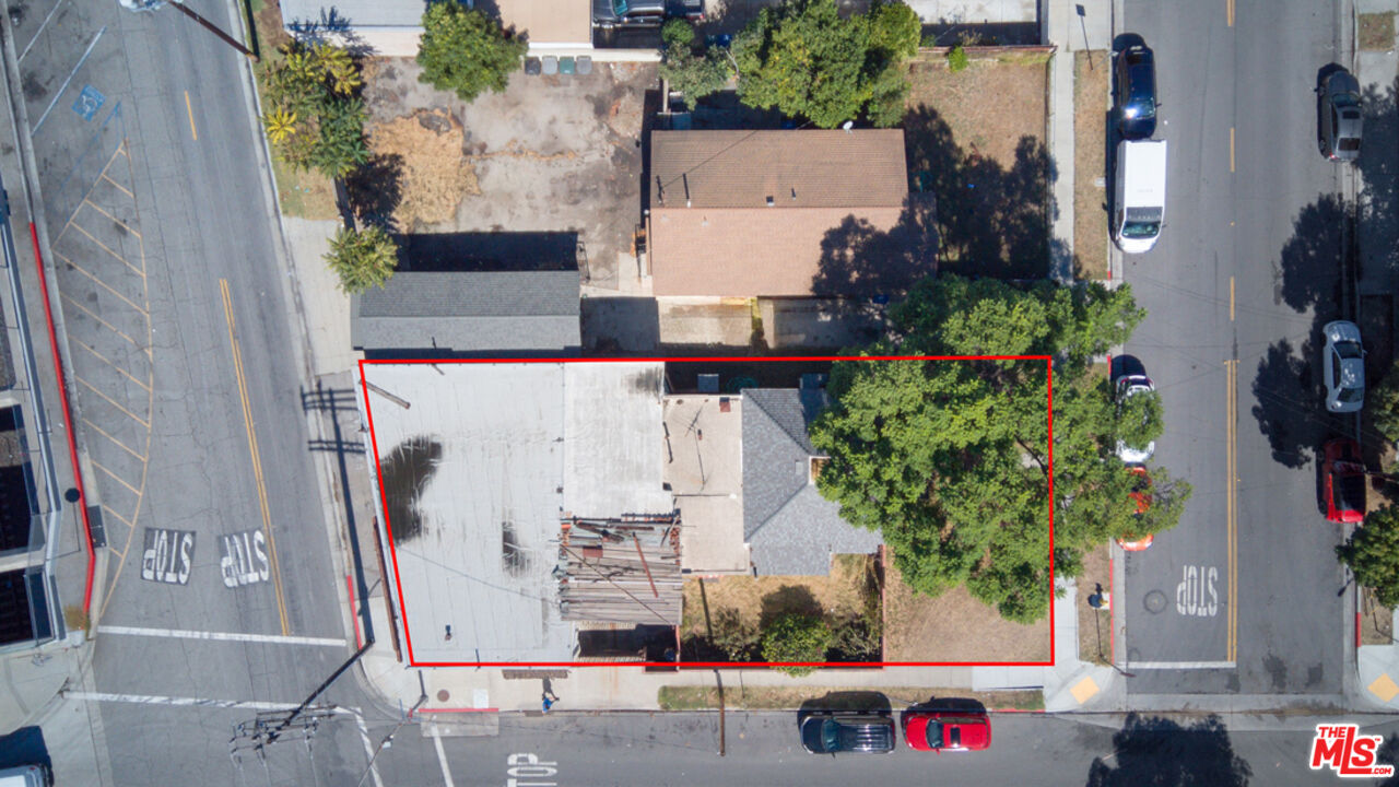 6541 Regent St