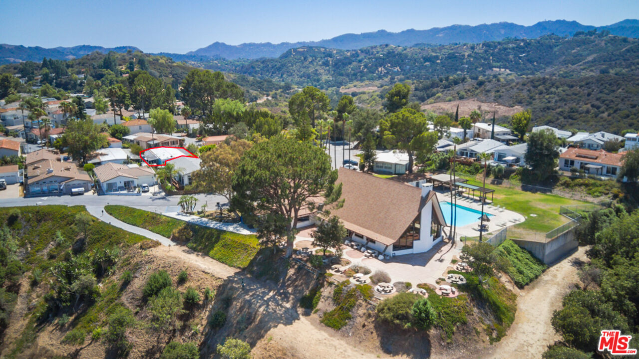 120 Navajo Ln
