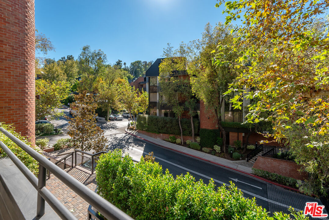 4784 Park Encino Ln Unit: 103