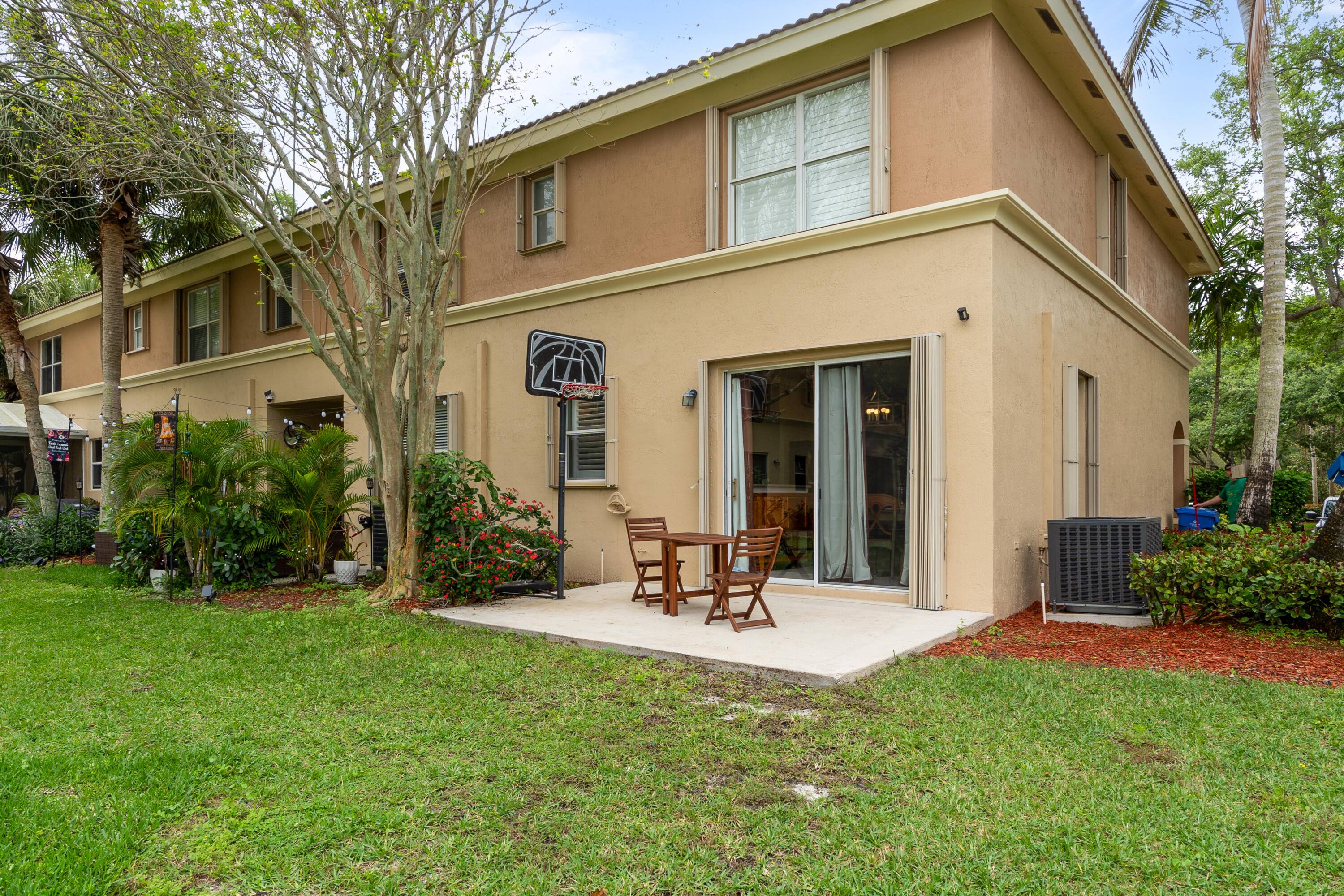462 Rainbow Springs Terrace