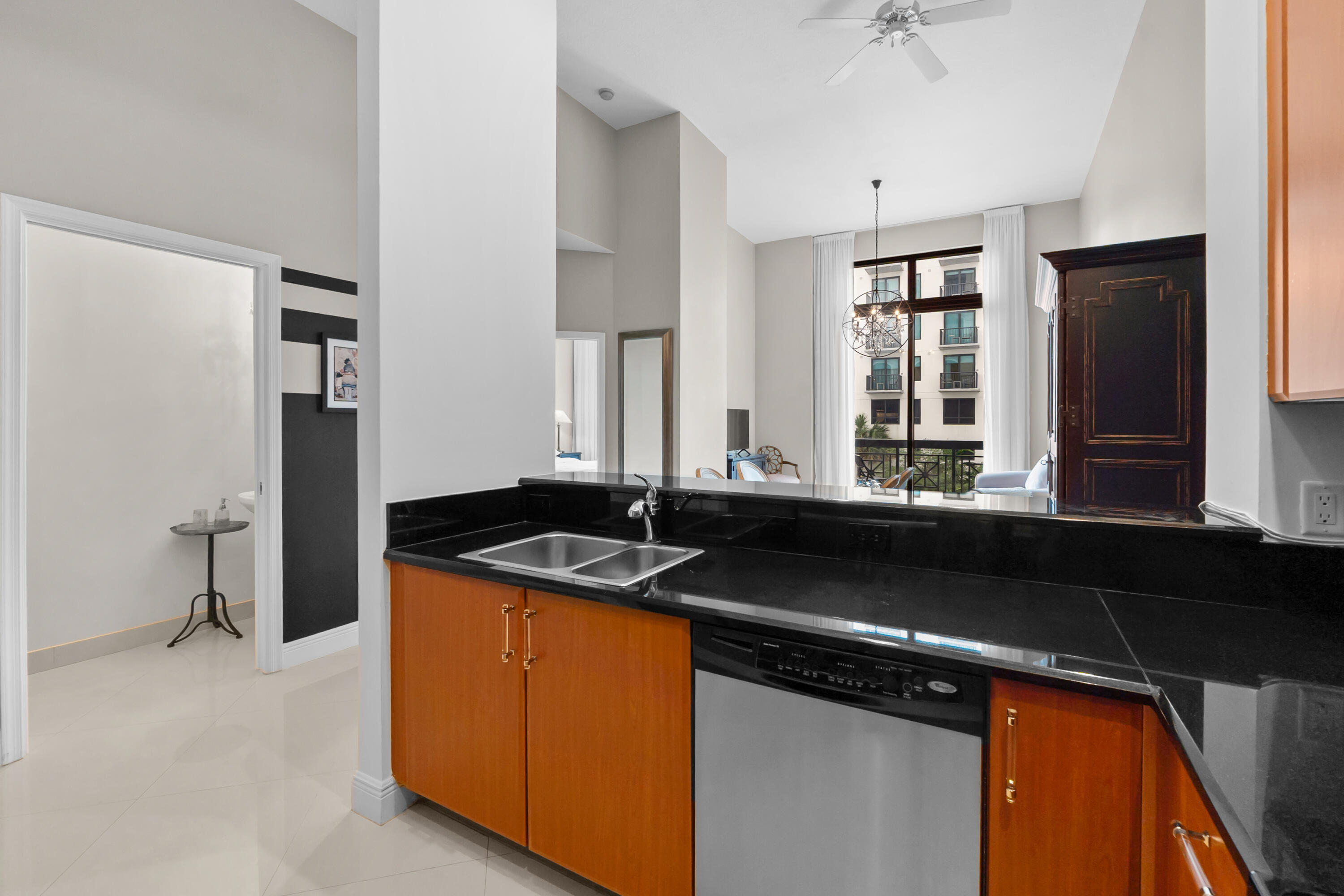 701 S Olive Avenue 218