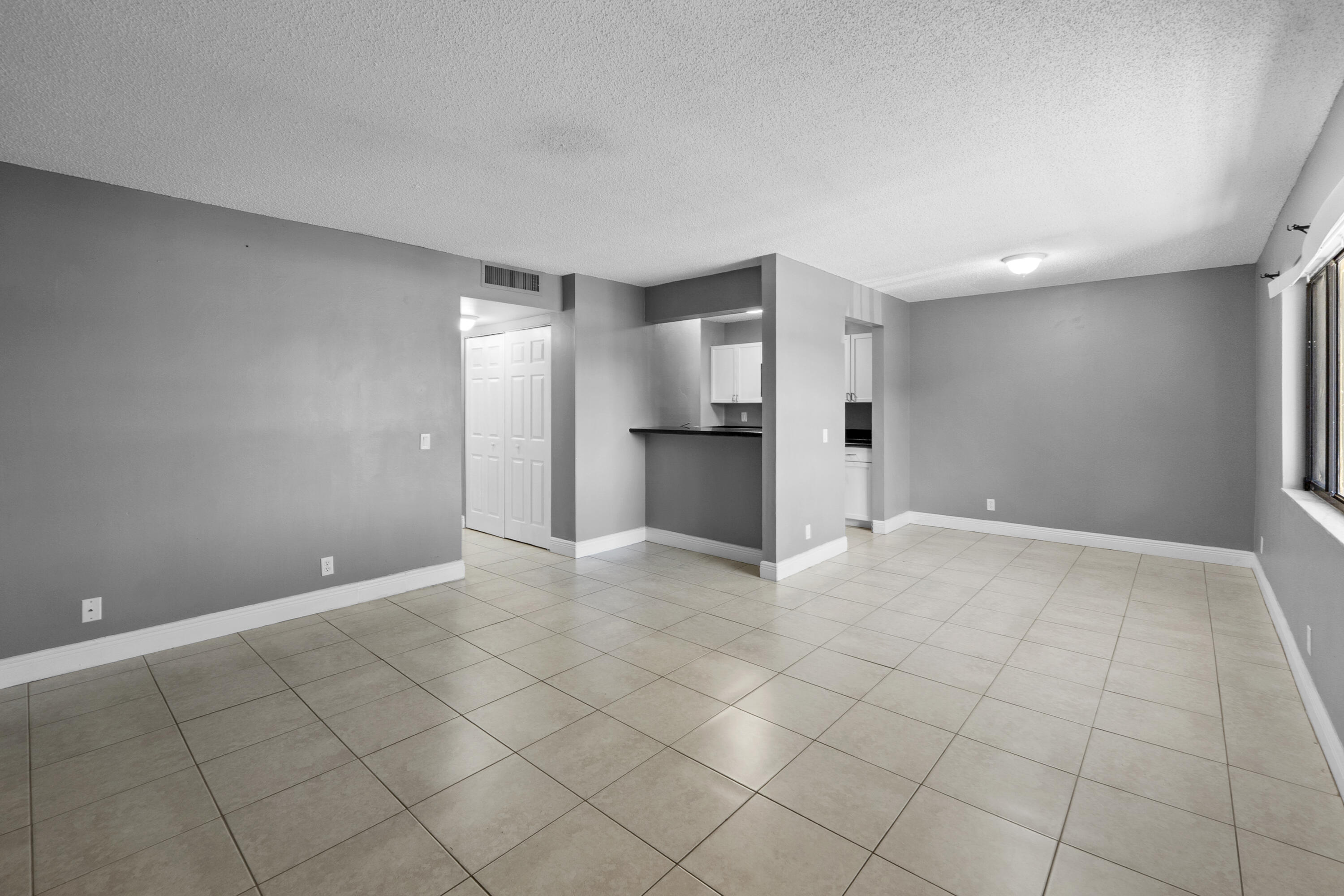 818 Meadows Circle