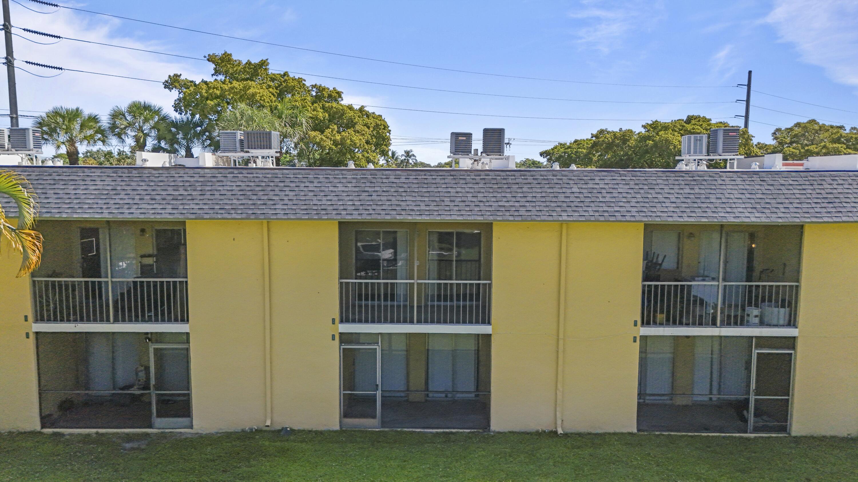 818 Meadows Circle