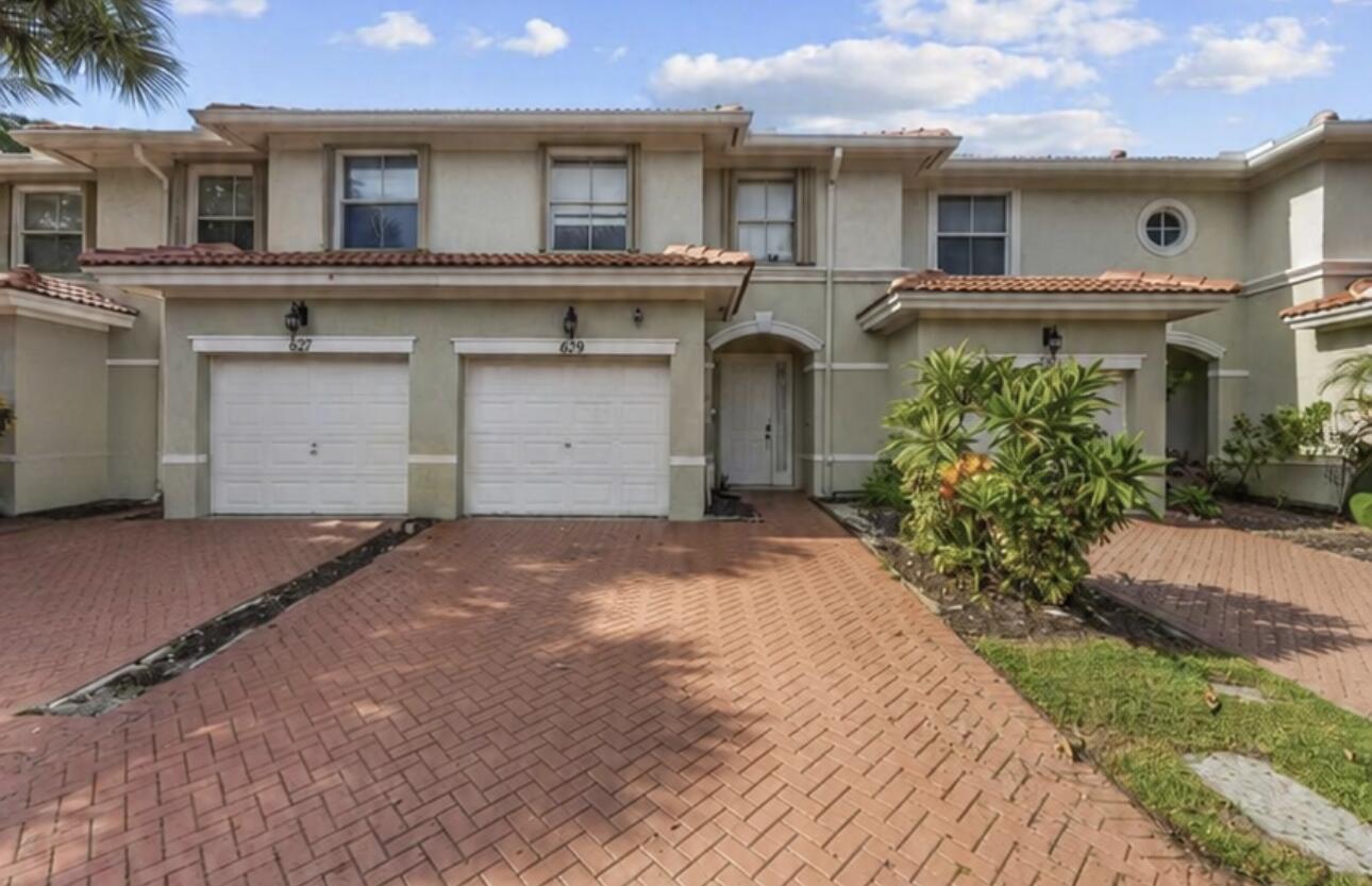6119 Seminole Gardens Circle