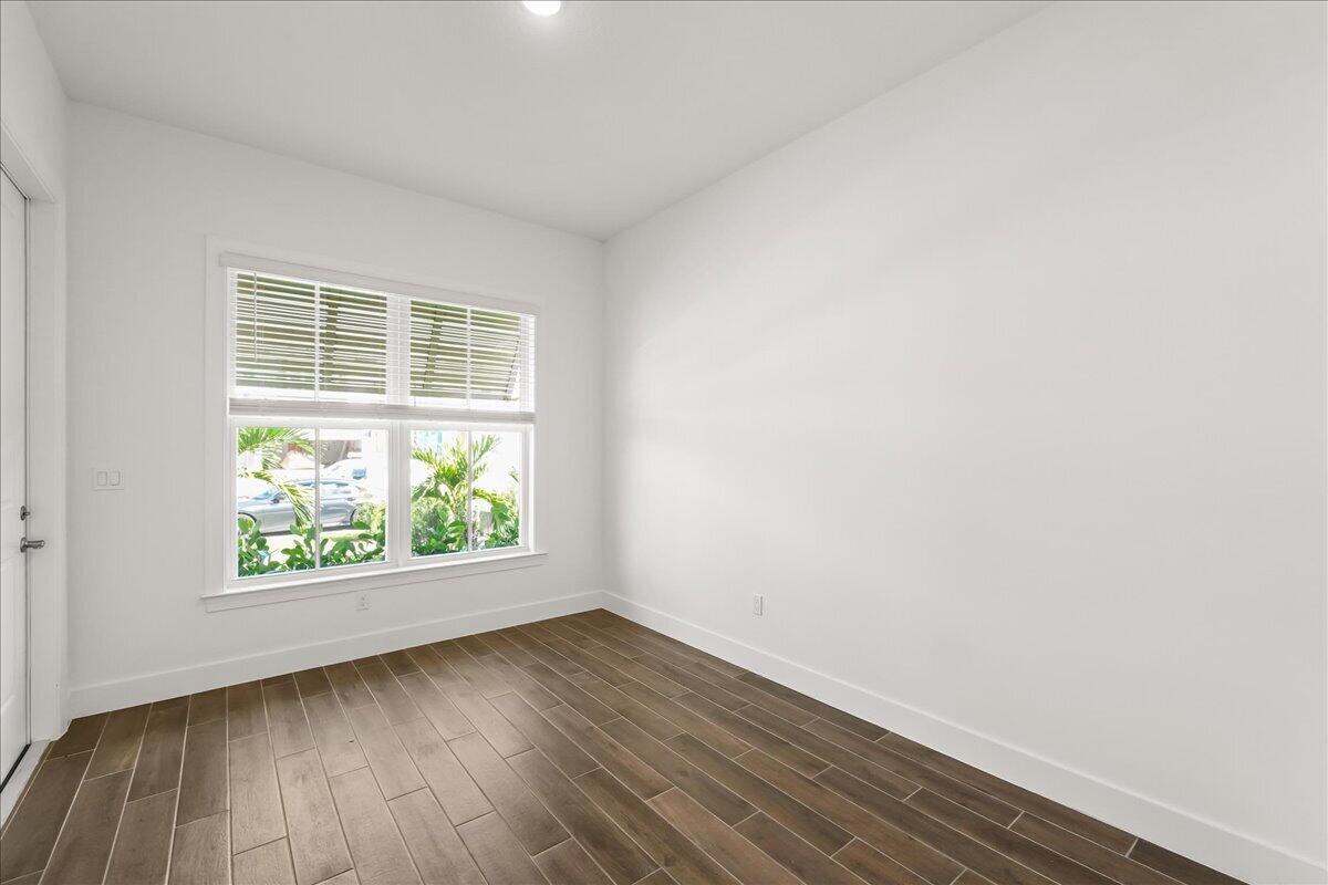 146 Parkside Way