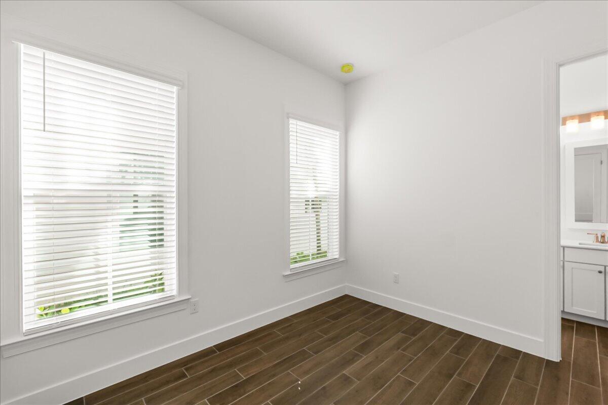 146 Parkside Way