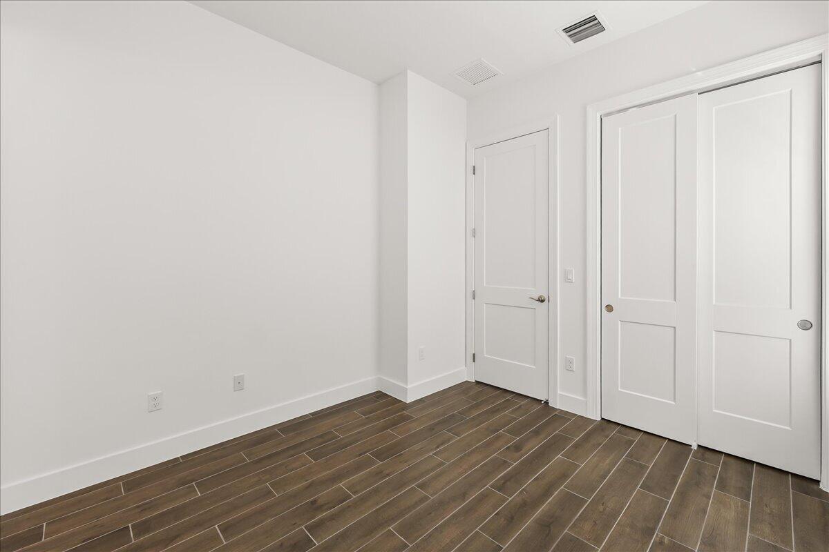 146 Parkside Way