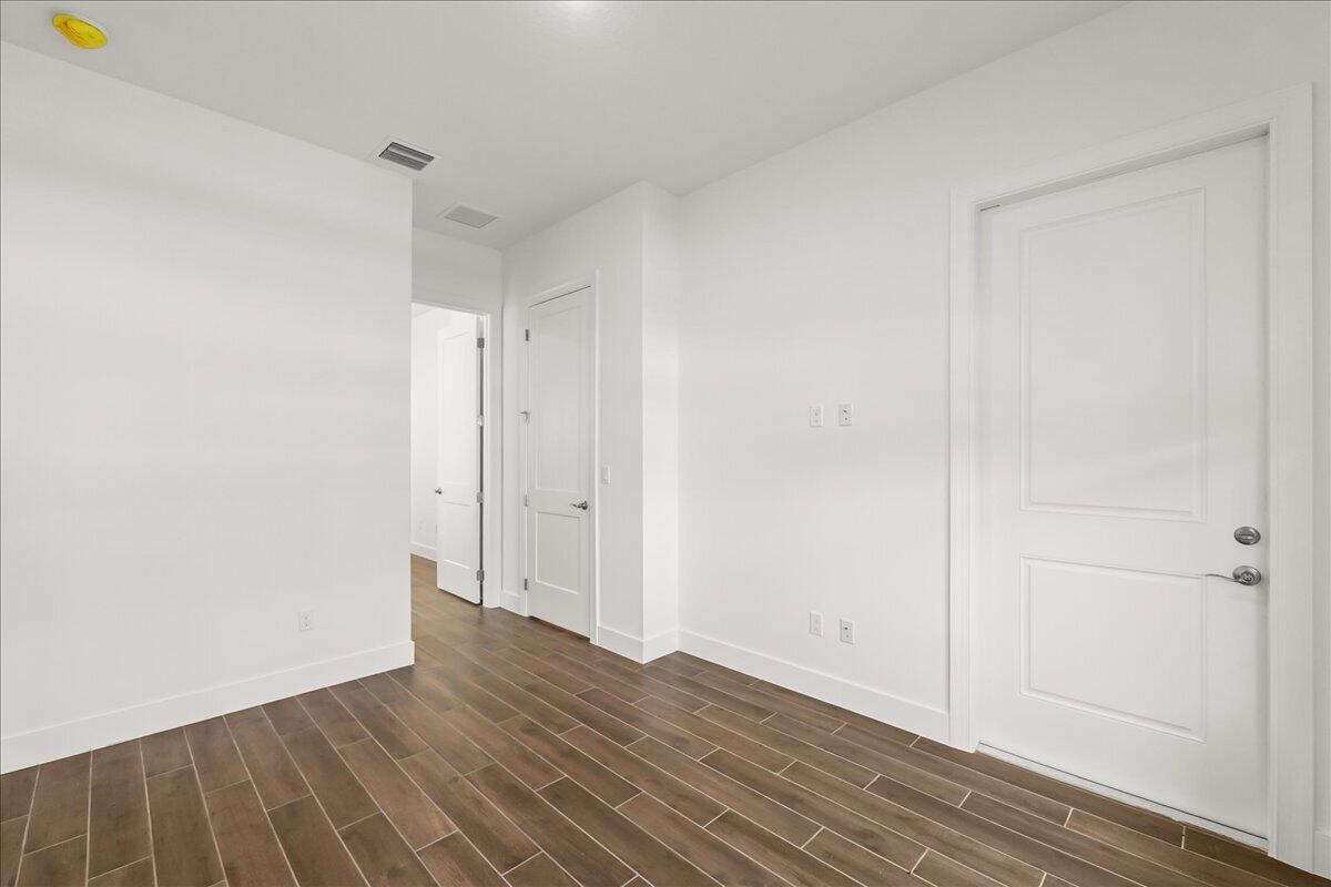 146 Parkside Way