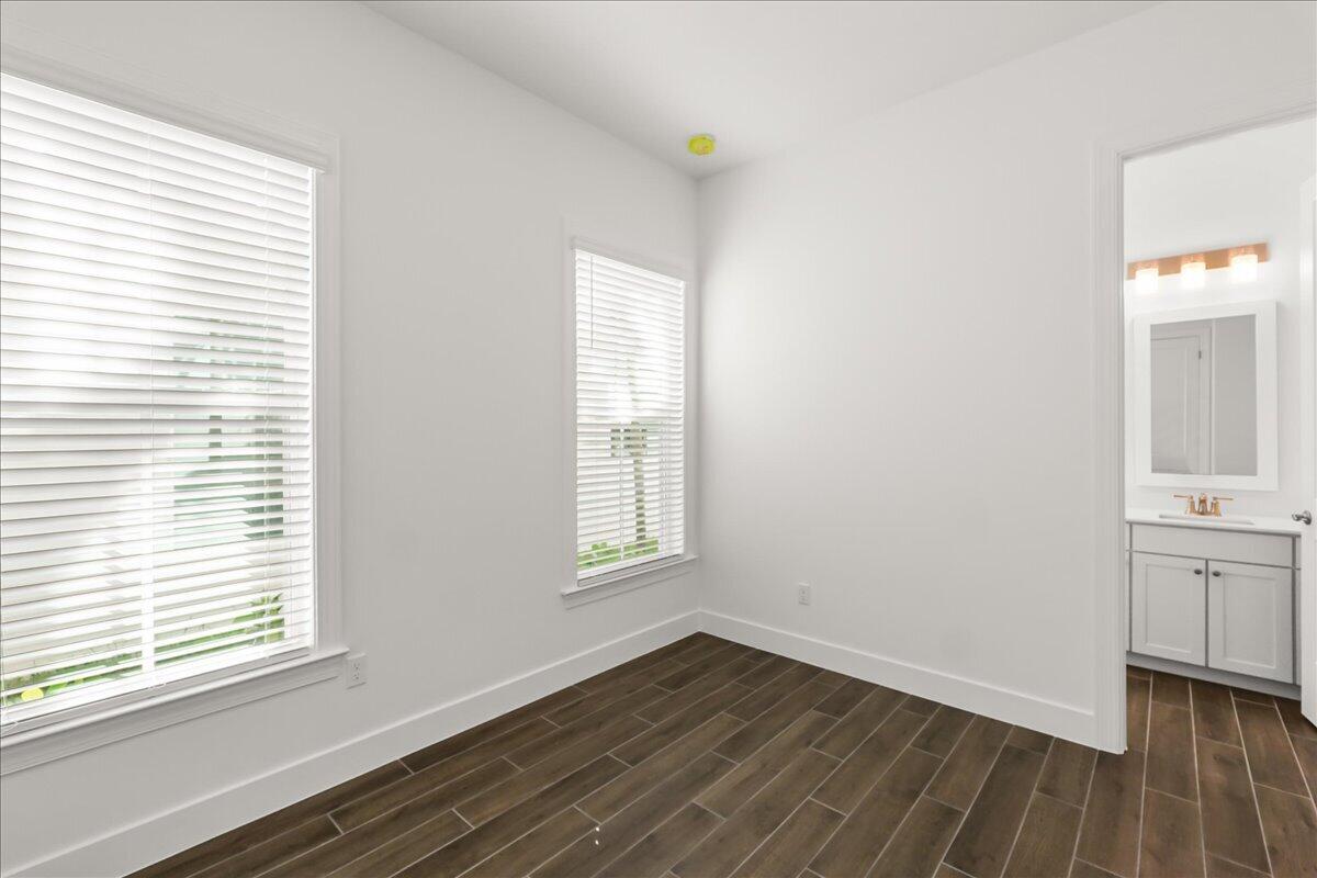 146 Parkside Way