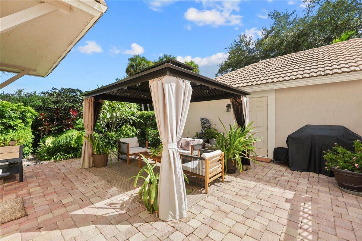 8044 Murano Circle