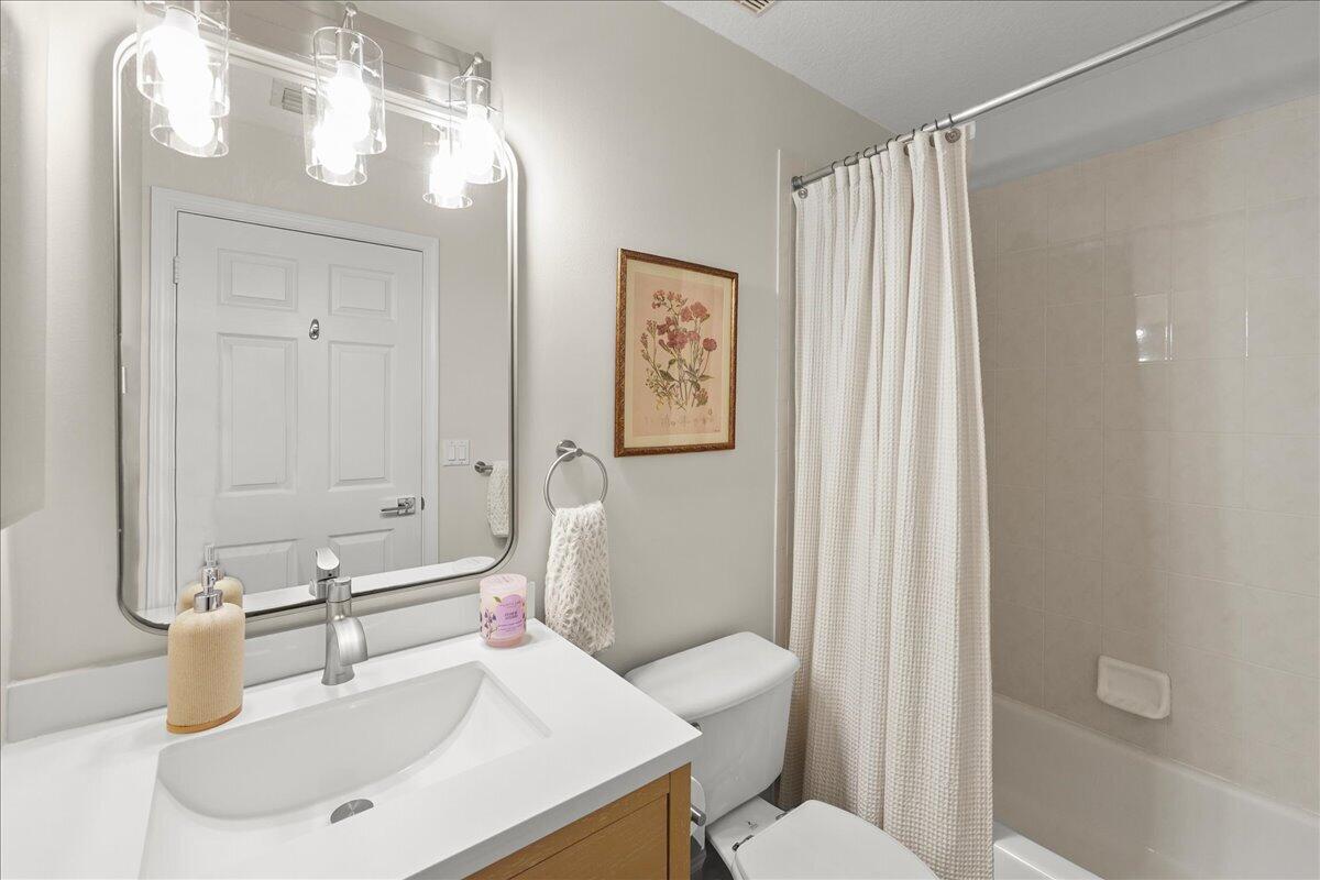 8044 Murano Circle