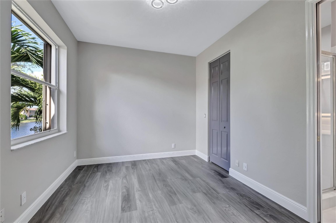 1338 Beacon Cir