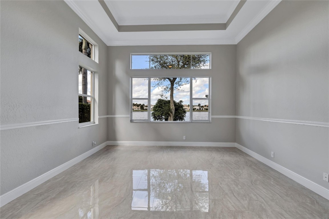 1338 Beacon Cir