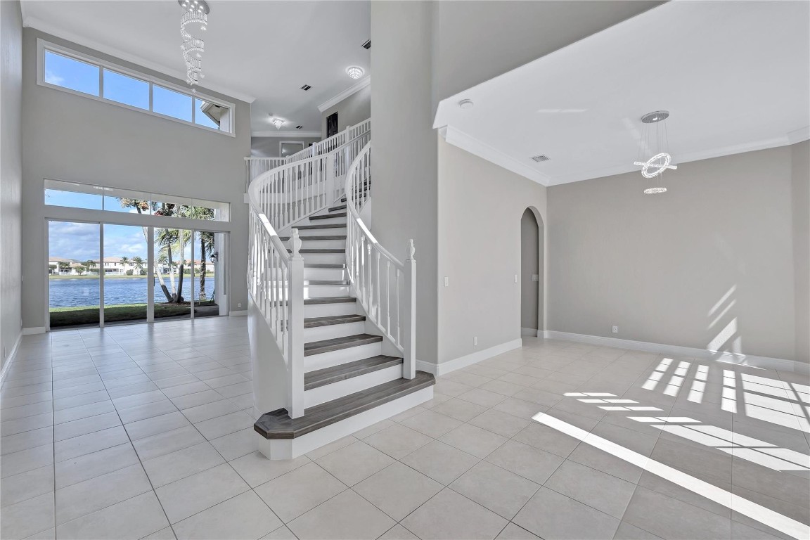 1338 Beacon Cir