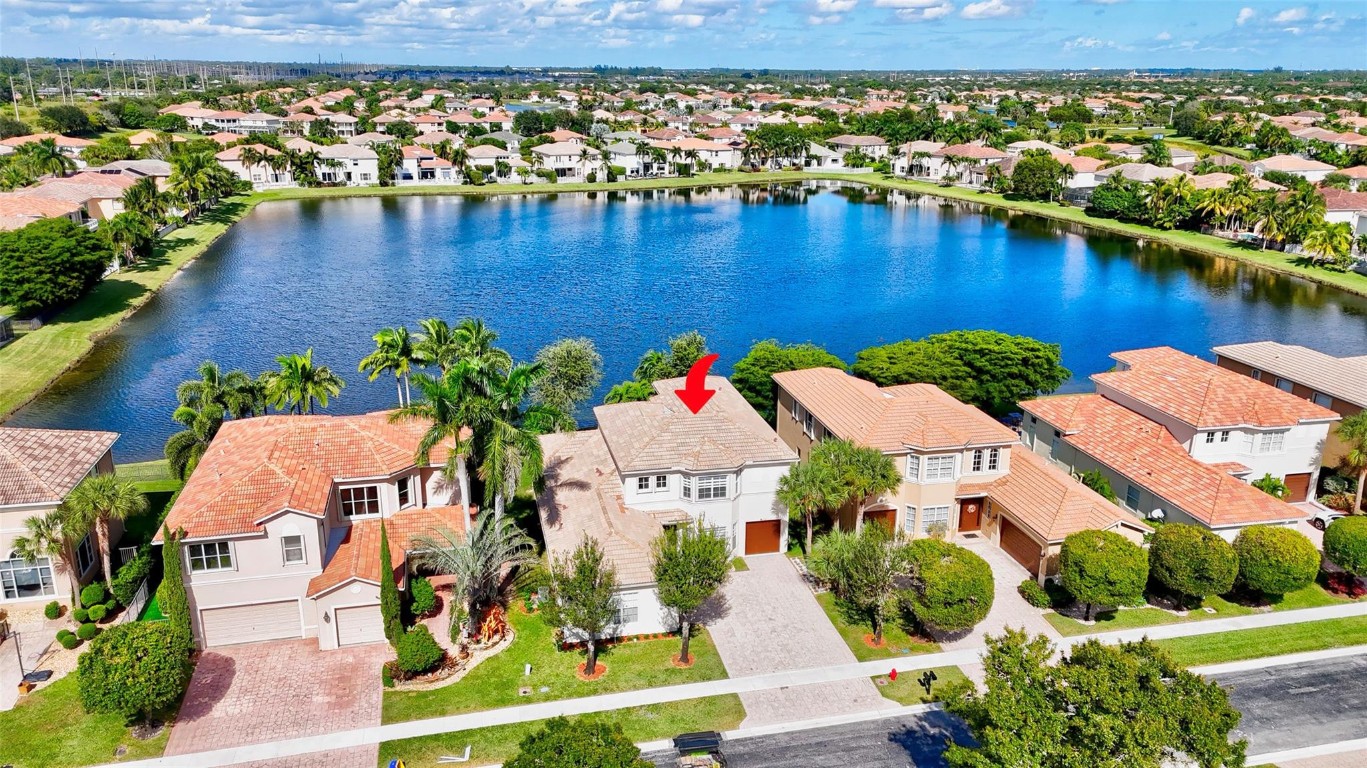 1338 Beacon Cir