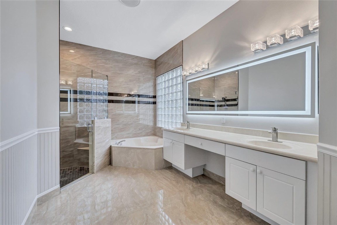 1338 Beacon Cir