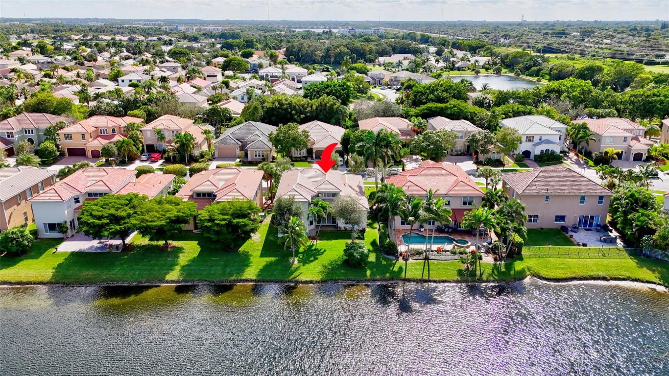 1338 Beacon Cir